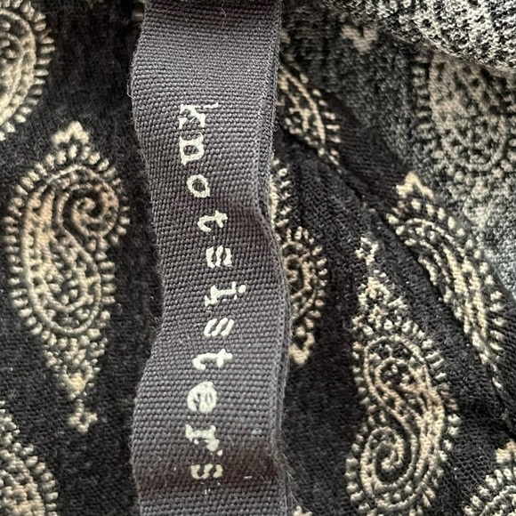 Knot Sisters Boho Long Sleeve Black Flowy Shirt Neutral Long Sleeves Comfy XS - Picture 3 of 11